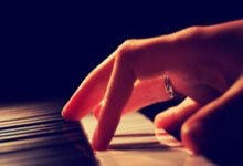 DB彩票平台-冷锋过境！甘冈一箭穿心终结波尔多霸权，沉寂之地惊雷乍响