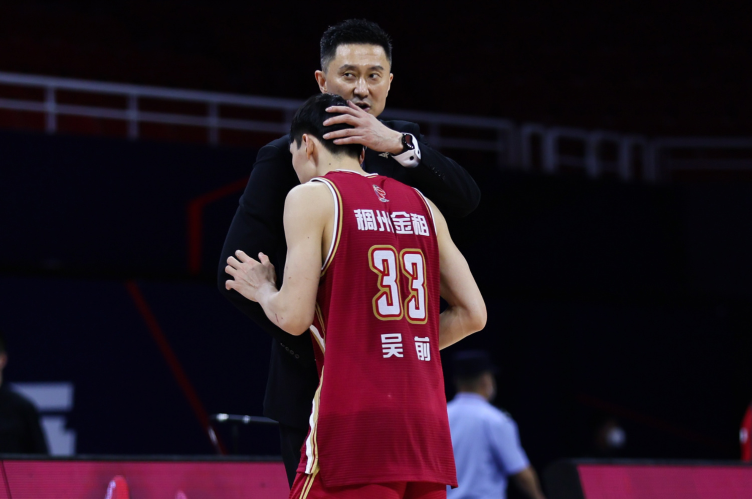 浙江男篮全队士气高涨,实力碾压对手取得大胜 浙江男篮全队士气高涨,实力碾压对手取得大胜