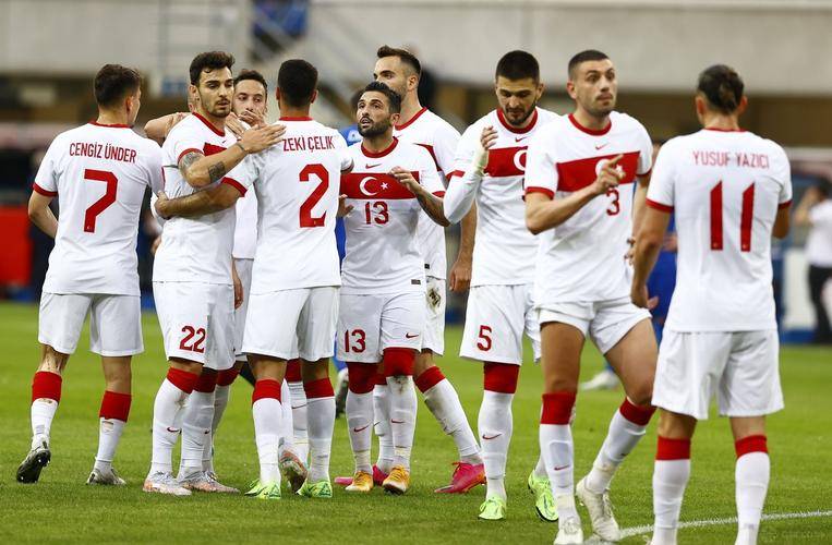 威尔士队在激烈比赛中获胜，晋级欧锦赛