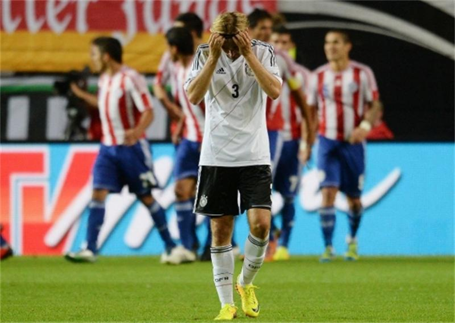 多特蒙德客场输给波尔图,遭遇挫折 多特蒙德客场输给波尔图,遭遇挫折