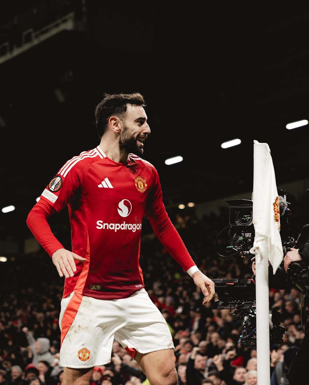 DB彩票官方网站-曼联队员团结一心，战胜阿斯顿维拉，稳固积分领先