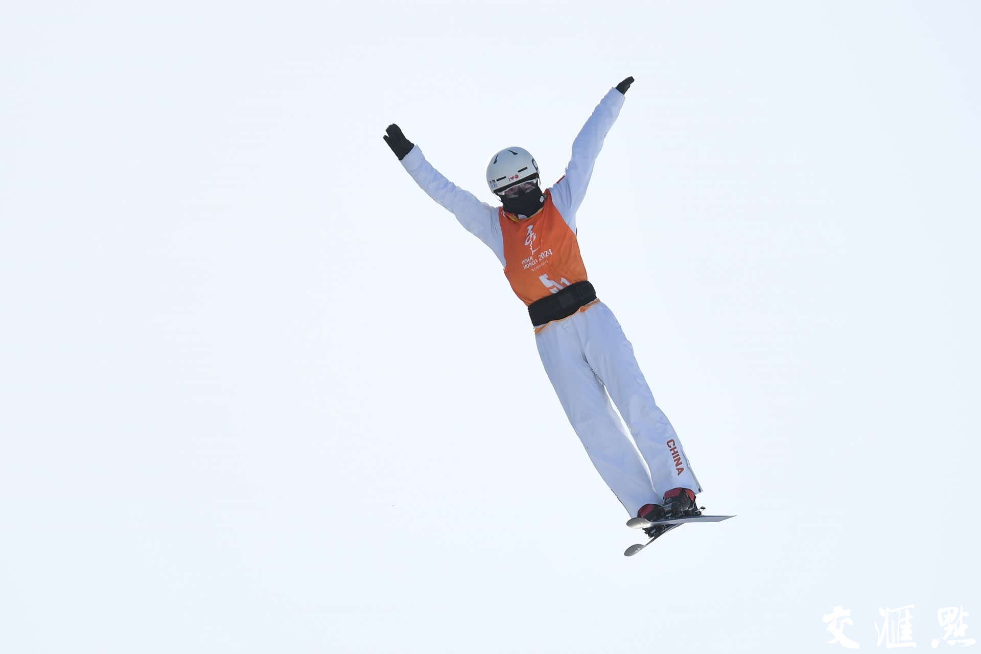 包含瑞典运动员斩获滑雪比赛铜牌的词条