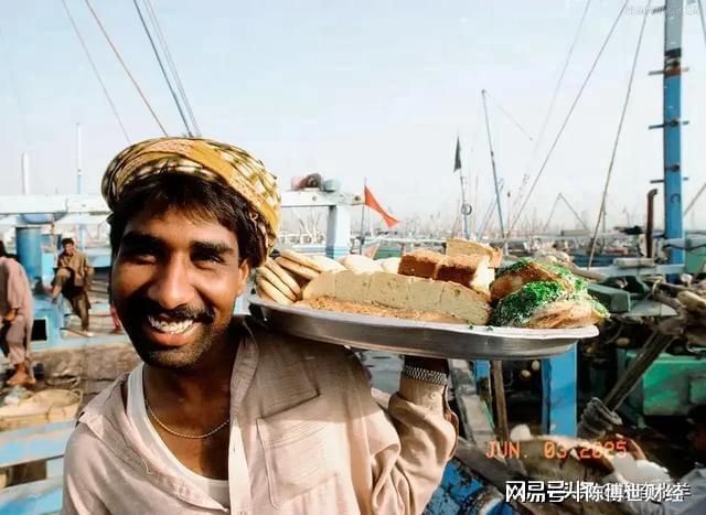 亚洲足球名将齐聚卡拉奇,备战国际峰会 亚洲足球名将齐聚卡拉奇,备战国际峰会