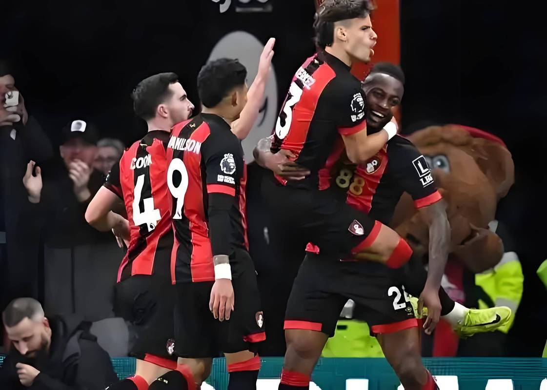 -利物浦力克阿贾克斯，成功晋级下一轮