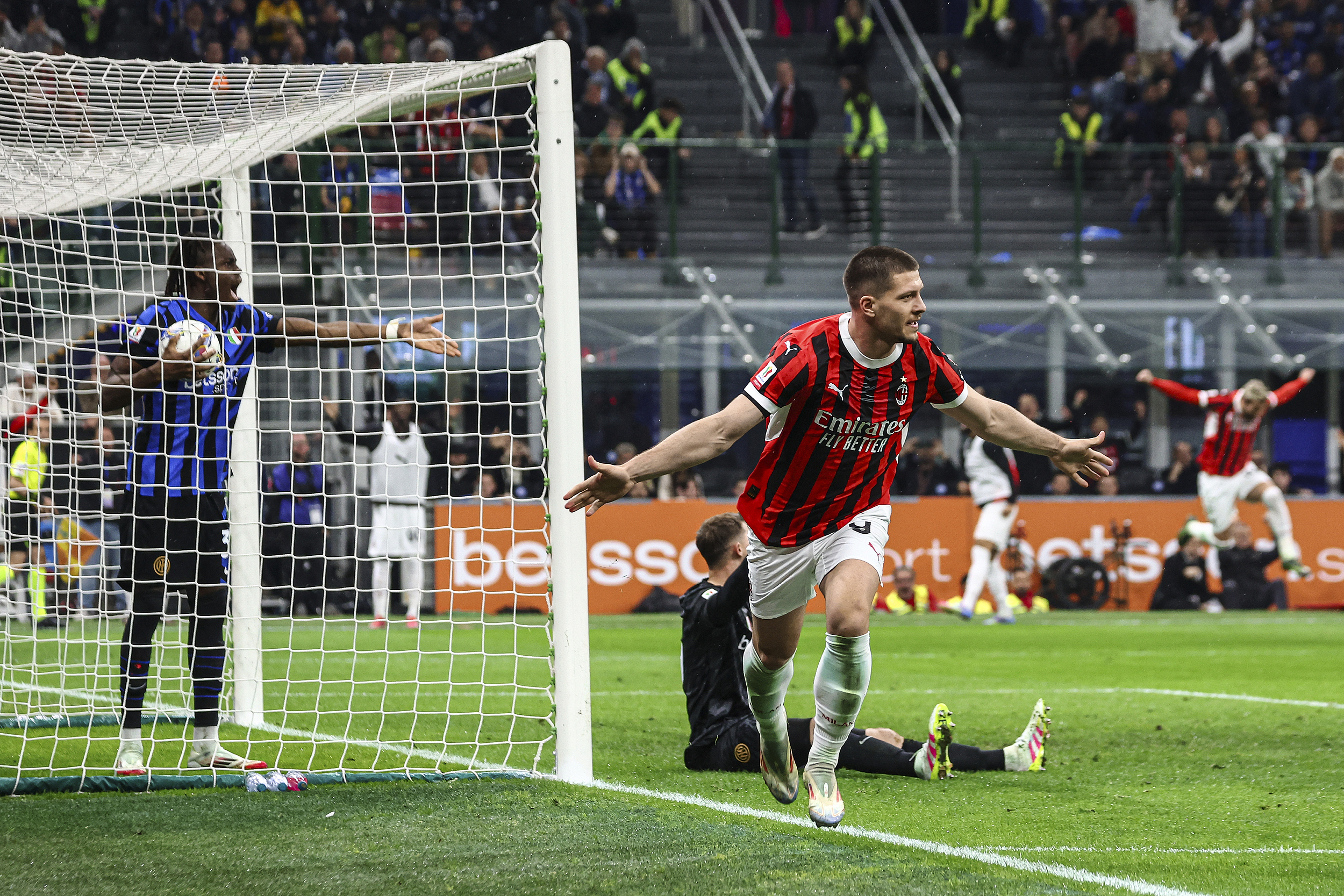 DB彩票入口-AC米兰胜呕对手，稳步前行