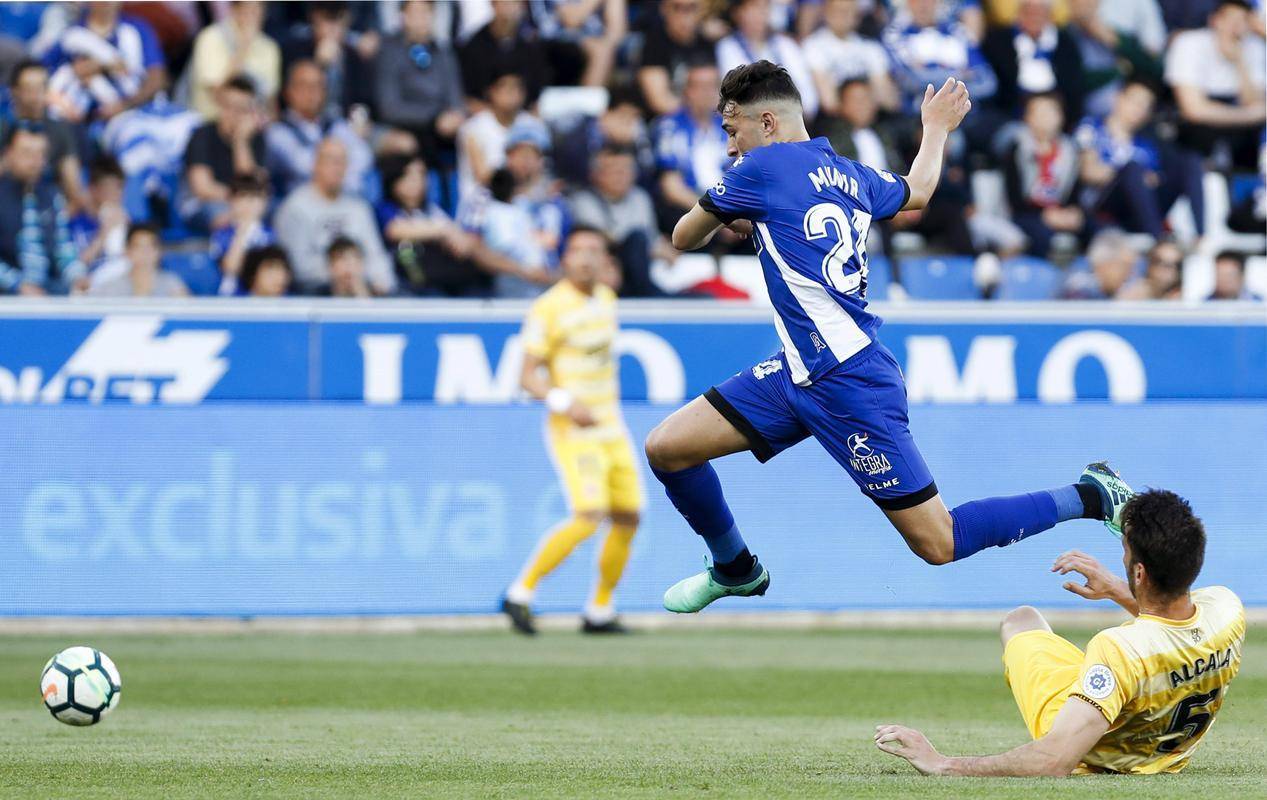 阿拉维斯迎来瓦伦西亚的挑战,争夺三分 阿拉维斯迎来瓦伦西亚的挑战,争夺三分