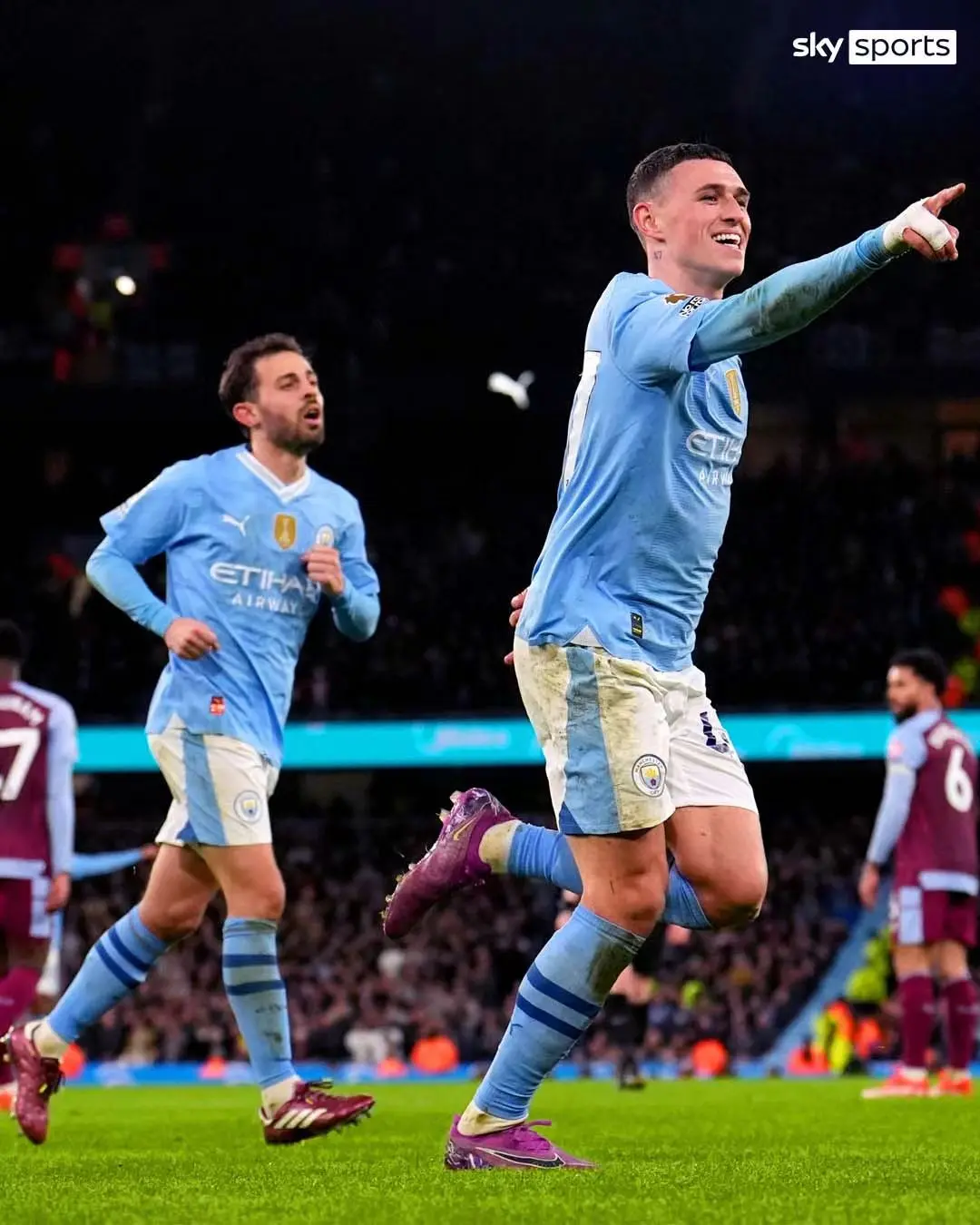 阿斯顿维拉连扳及胜，冲上榜首