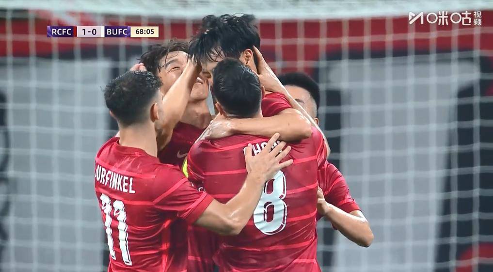 上海上港集结全队实力挑战亚冠强手