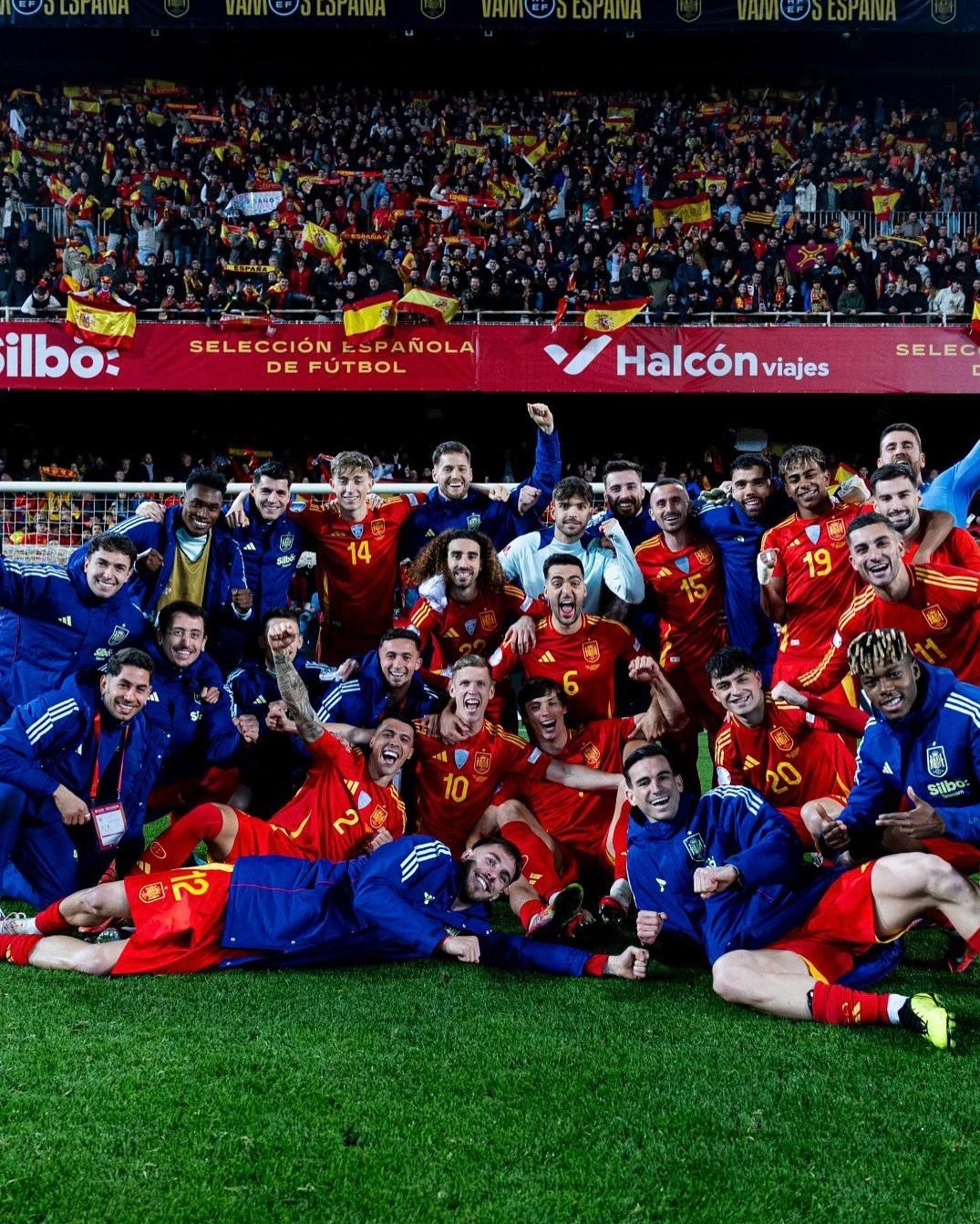 包含西班牙队力压法国队，取得惊人比分胜利的词条