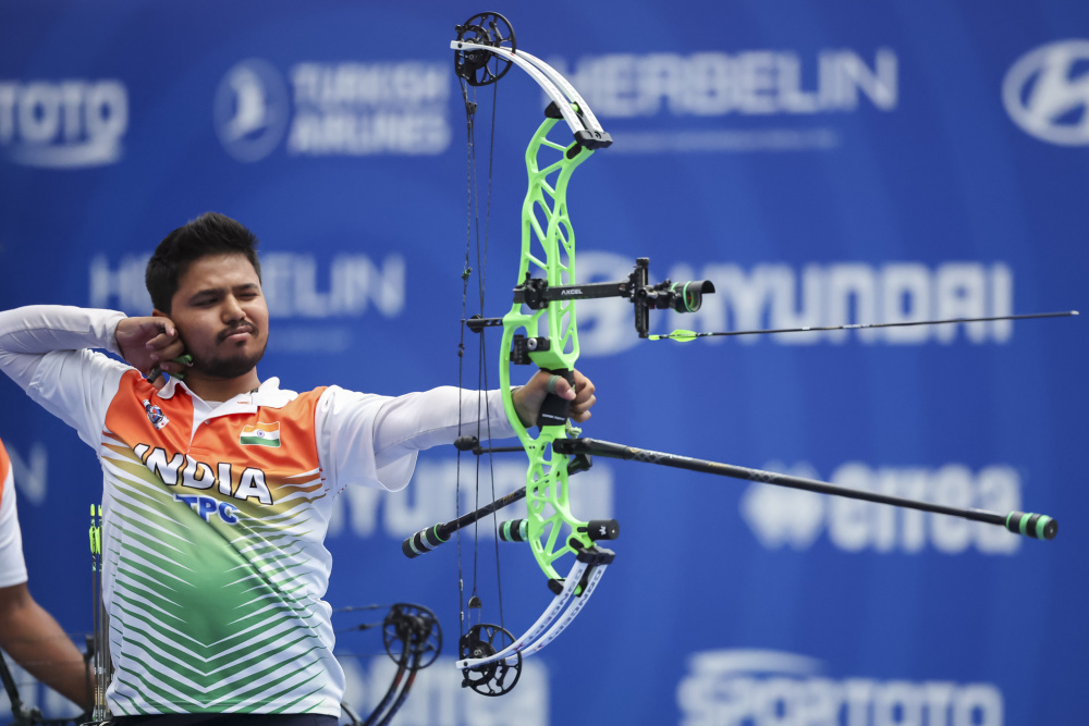 英国射箭选手技压群雄实现突破的简单介绍