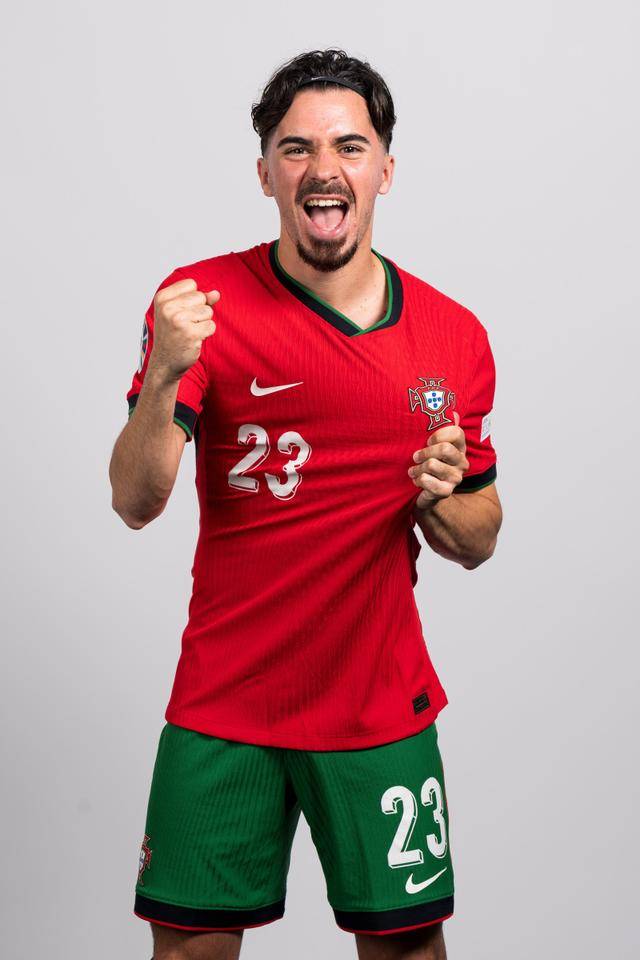 DB彩票-斯洛伐克队与捷克队比赛，争取晋级机会