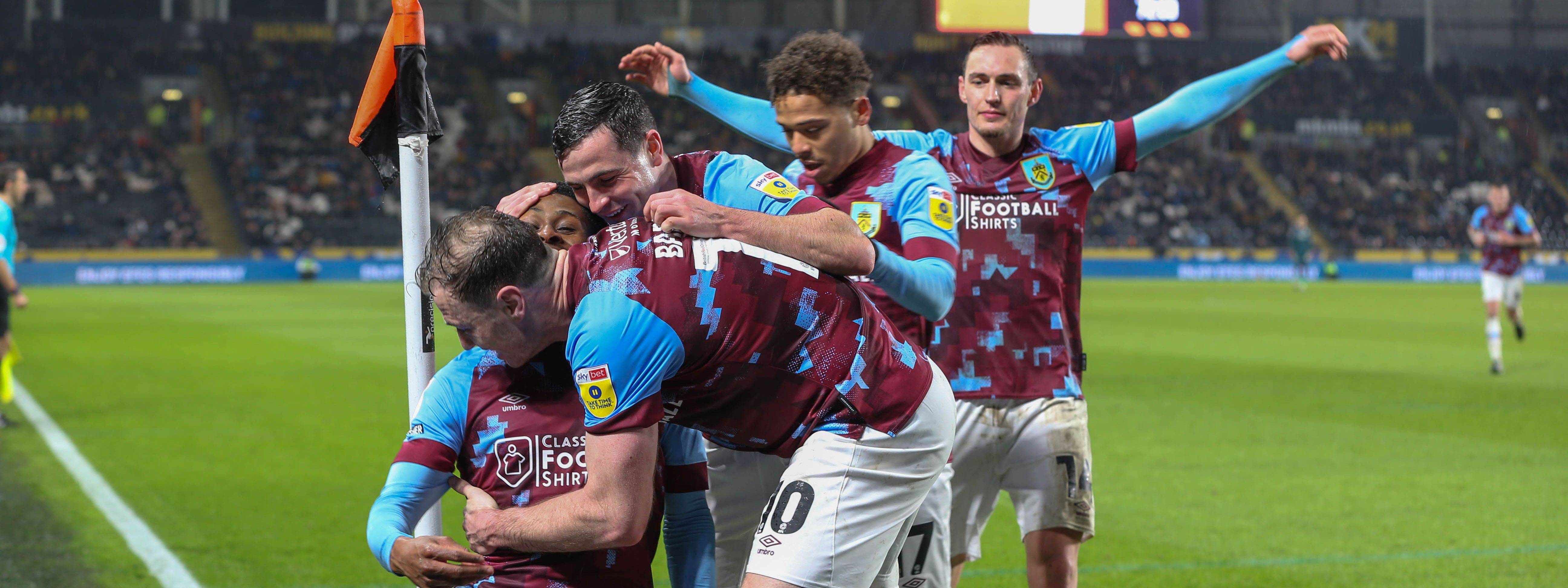 DB彩票入口-英超赛场上的惊险大战令人屏息