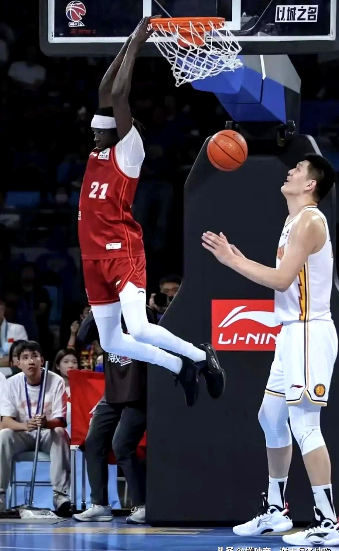 DB game-四川队在比赛中展现了出色的默契