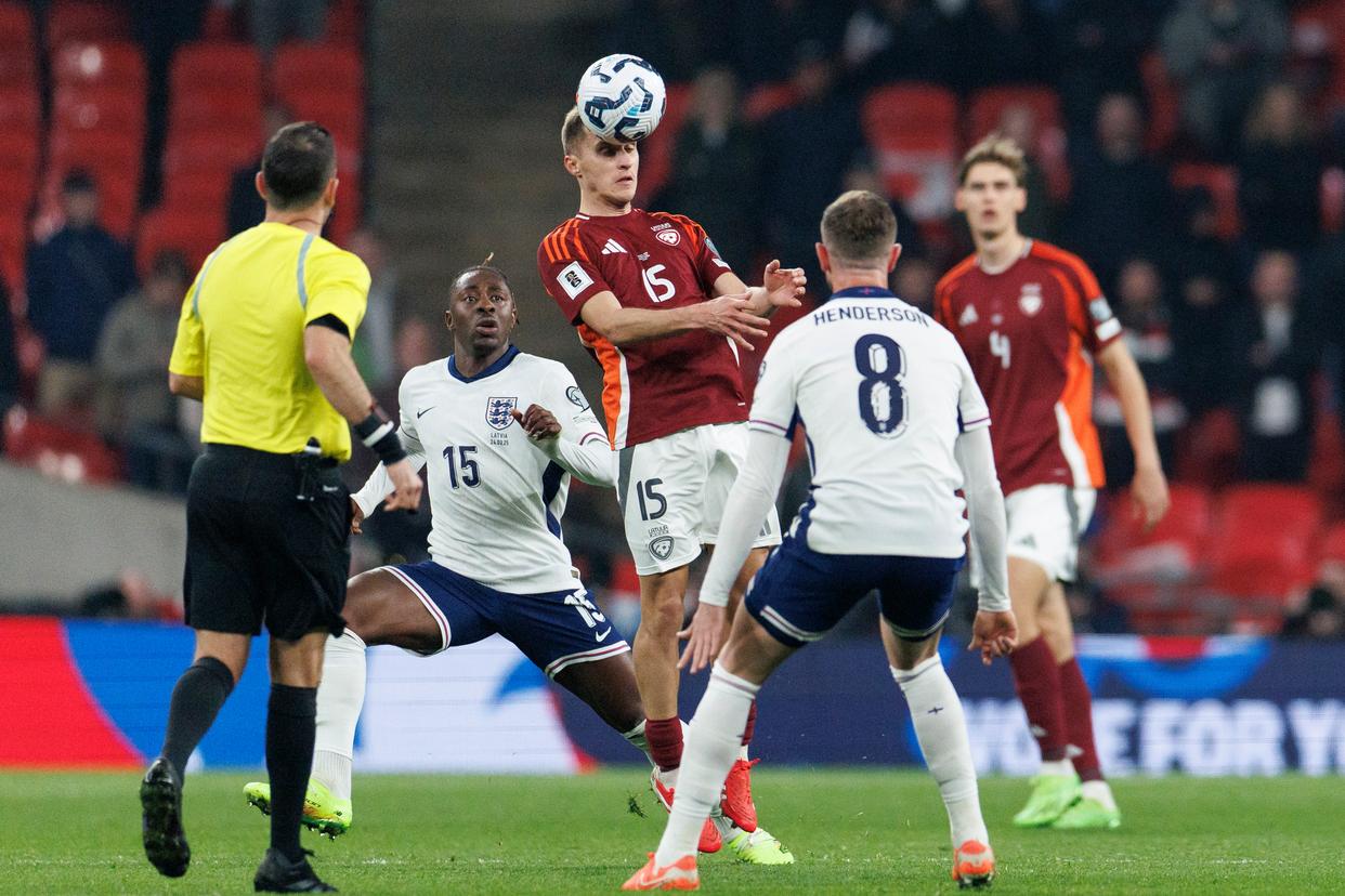 拉脱维亚队将进行一场激烈的比赛 拉脱维亚队将进行一场激烈的比赛