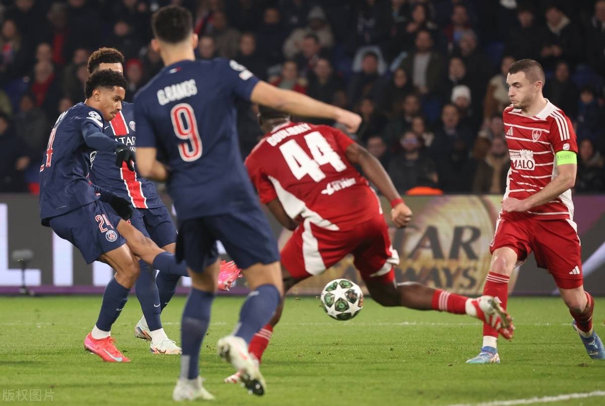巴黎圣日耳曼逆转击败利物浦晋级欧冠八强