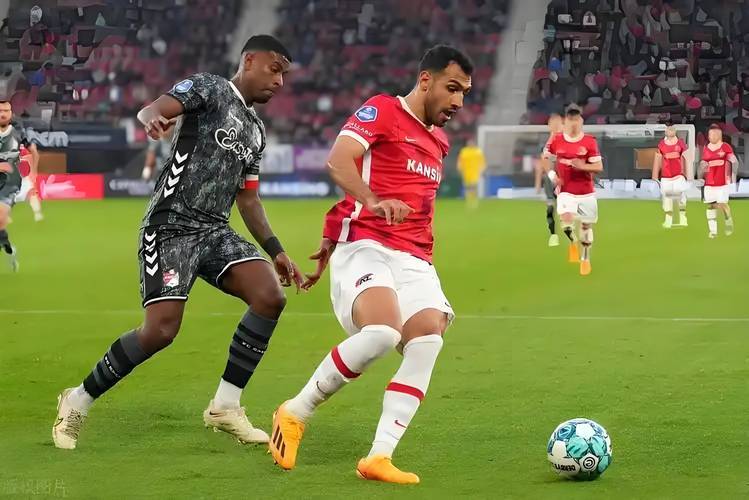 希尔城联主场告捷，取得重要三分更近保级成功