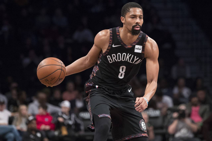 篮网轻取黄蜂，拉文28分