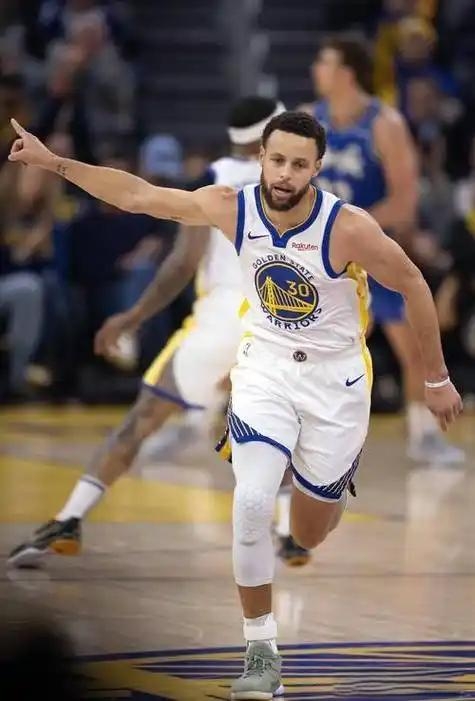 DB彩票官网-勇士主场完胜开拓者，全队斩获五连胜